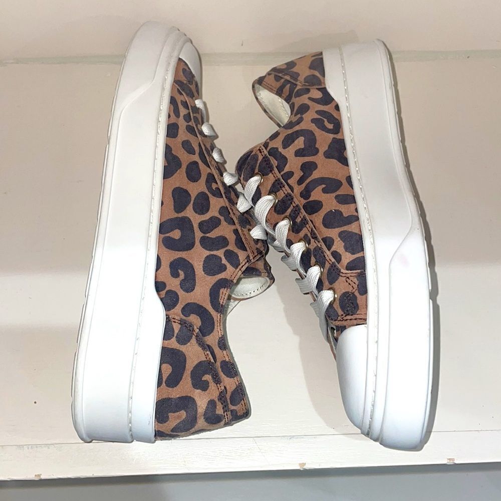 Stuart Weitzman Sammy Cheetah Suede Low Top Sneak… - image 5
